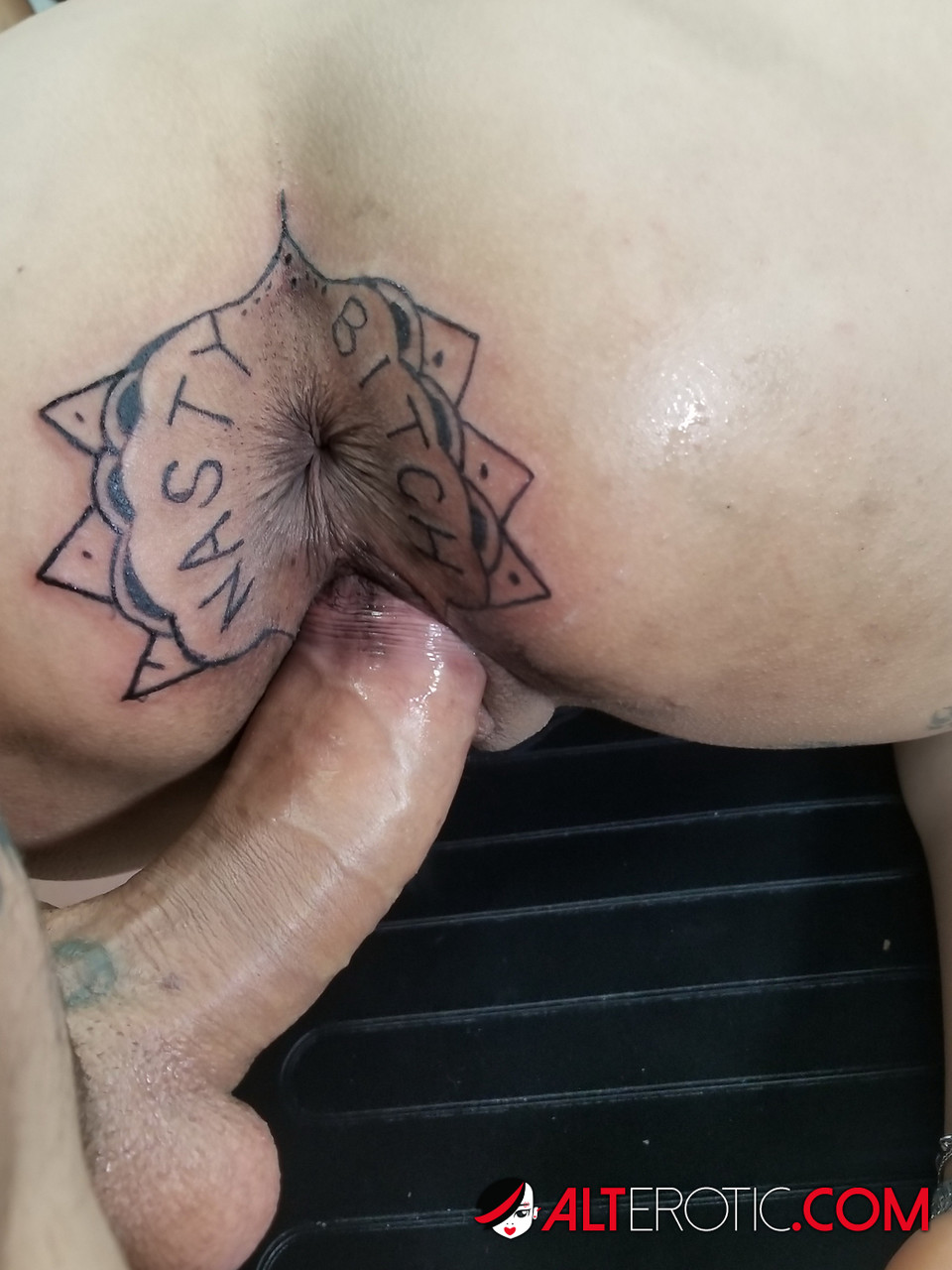 Latina chick Kitty Jaguar gets a butt tattoo before being fucked