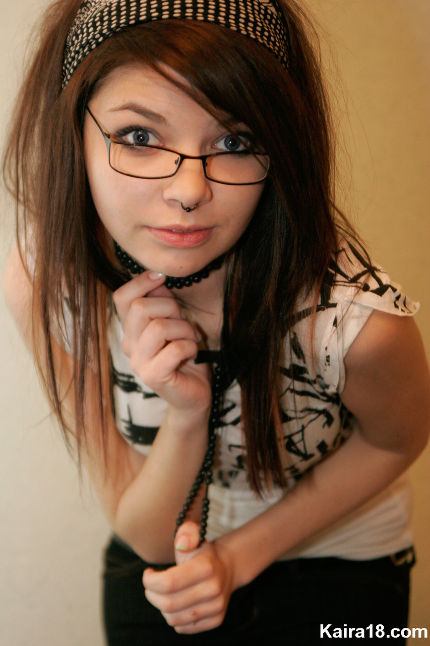 Solo girl Kaira 18 takes off her glasses while fully clothed