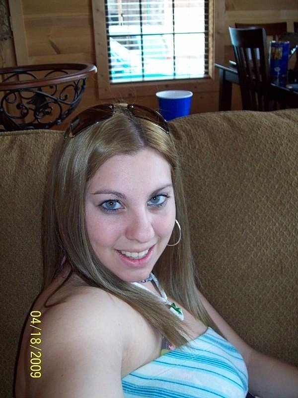 Playful amateur teen Nikki flaunts her big cleavage in her own compliation